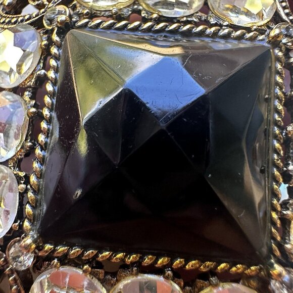 VTG Brooch Pin 2"‎ Black Glass Cabochon Clear Rhinestones Gold Tone Filigree NWT - Picture 9 of 10